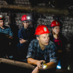 Kehidupan Para Penambang dalam Film Coal Country
