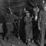 Gambaran Kehidupan Para Pekerja Tambang di Film Coal Country