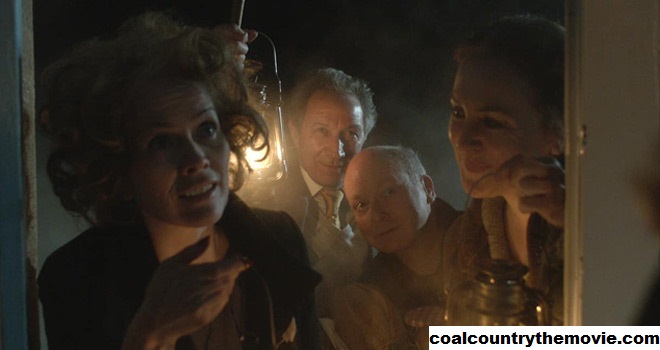 Review Film The Village In The Woods